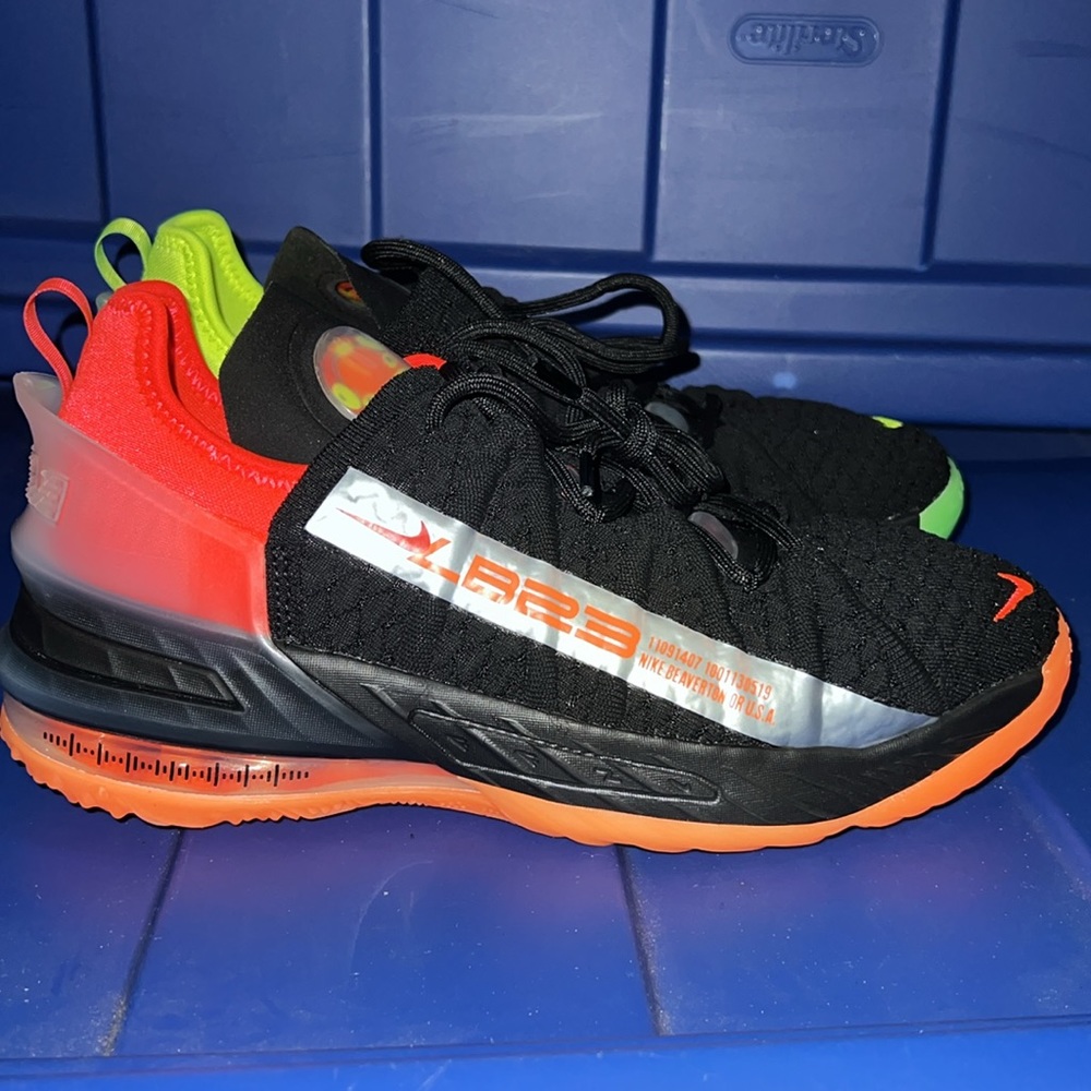 Lebron XVIII (GS)